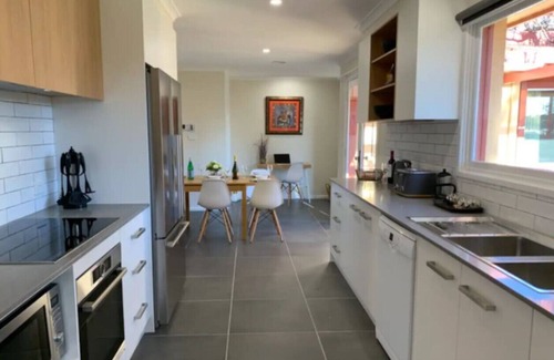 Scullin Apartment | New to VRBO: Warm and Spacious 5BR Home w/WIFI&Multiple Parking