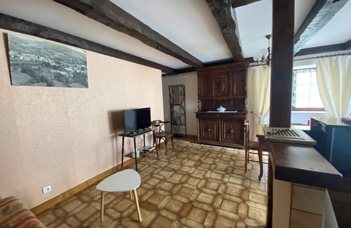 Vimenet Apartment | New VIMENET(Aveyron) between aubrac and lévézou apartment in small village