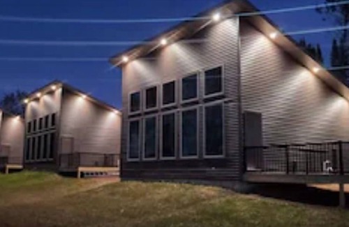 Phillips Cabin | New waterfront cabin with expansive lake-facing windows, Long Lake, Phillips