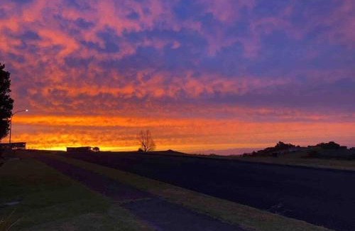 Cable Bay House | New with a View & Only 500 metres to the Beach!