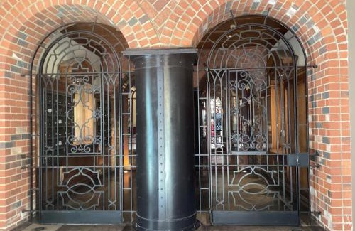 Perth Central Business District Apartment | New York On King