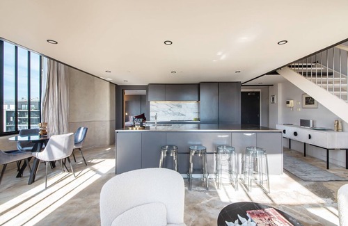 Prahran Apartment | New York Style Apt in Iconic Prahran Central