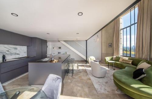 Prahran Apartment | New York Style Apt in Iconic Prahran Central