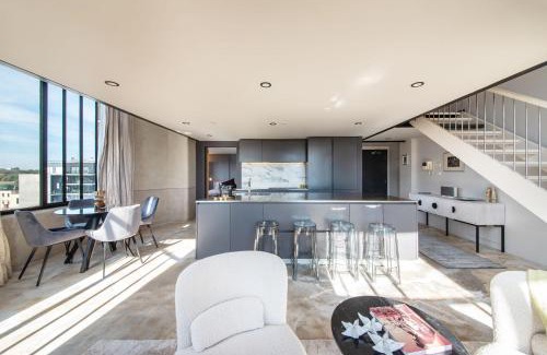 Prahran Apartment | New York Style Apt in Iconic Prahran Central