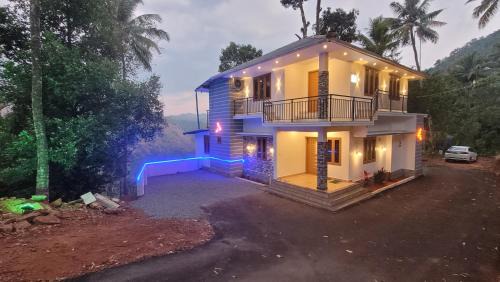 Todupulai Villa | NewCastle Holiday Resorts Entire Property with 5 Bedrooms-Near Munnar & Idukki-Superb Vibe,View - Kitchen, Campfire & BBQ Facility