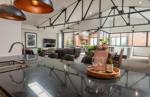 Newcastle West House | Newcastle Penthouse - Sleeps 10