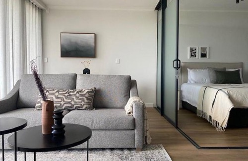 Claremont Apartment | Newlands Peak