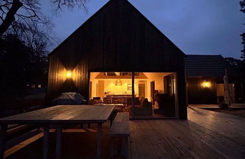 Tofta House | Newly built spacious designer home. 150 meters from Tofta Beach. 5-10 people.