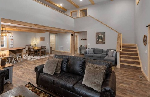 Deep Gap House | Newly Constructed Spacious, Private Mountain Home!