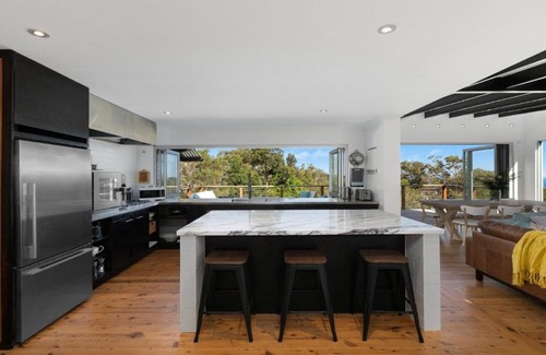 Killcare Heights House | Newly Furnished, With Ocean Views