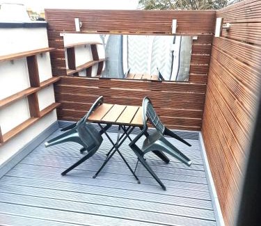 Thamesfield Apartment | Newly Refurb Period 1-Bed Apartment with Roof Terrace, 47 sqm-500 sqft, in Putney near River Thames