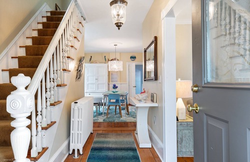 Fifth Ward Cottage | Newly refurbished house within short walking distance of town. Private driveway!