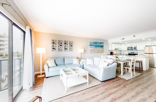 North Ocean City Condo | Newly remodeled Ocean Block retreat w/easy beach access & shared pools