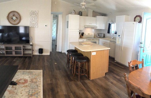 Apache Junction House | Newly remodeled with beautiful Mountain views in a nice 55 plus park.n