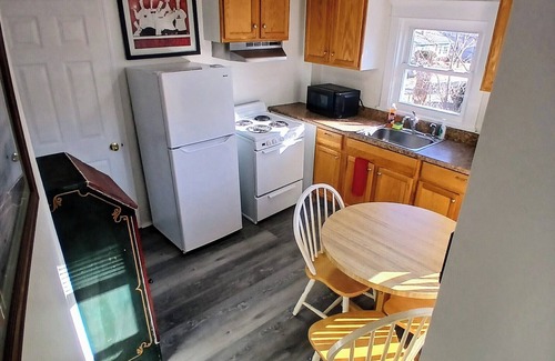 Old Orchard Beach Apartment | Newly renovated pet friendly 2-bedroom apartment in marvelous Old Orchard Beach