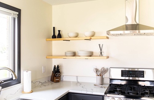 Manteno House | Newly renovated 2 bedroom townhome in charming Manteno.