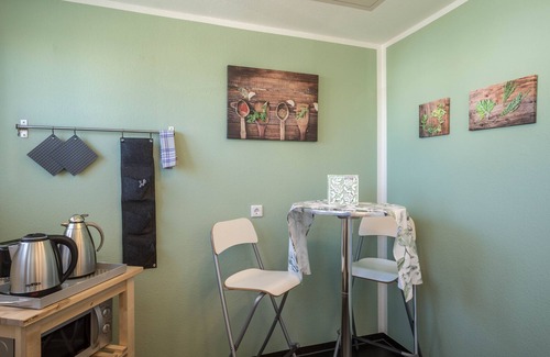 Lochbrucke Apartment | Newly Renovated Apartment “Ferienwohnung Schürer” near Friedrichshafen