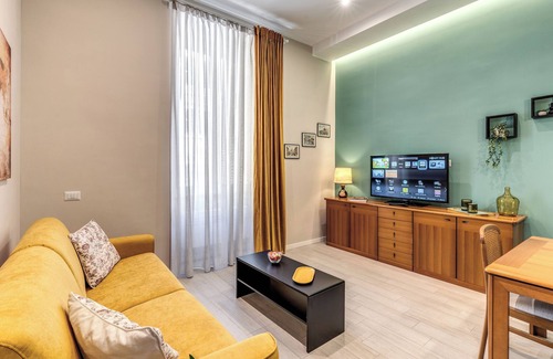 Marsala Apartment | Newly renovated apartment in the heart of Rome.
