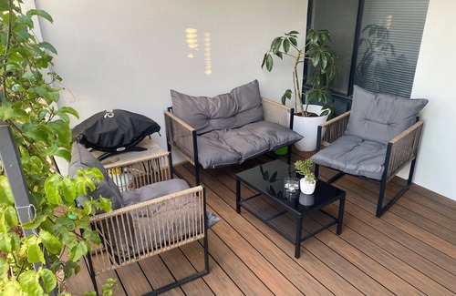 Banksia Grove Apartment | Newly renovated, fully self contained granny flat close to Joondalup