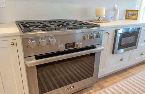 Bellport House | Newly renovated Bellport retreat close to the Village Center with Gunite pool