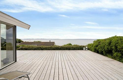 Ronde House | Newly Renovated Holiday Home With Aarhus Bay Views