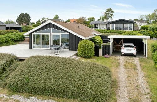 Ronde House | Newly Renovated Holiday Home With Aarhus Bay Views