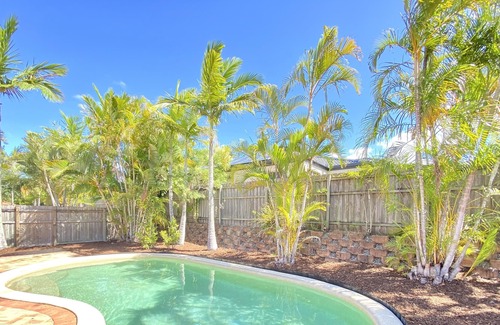 Parkwood House | Newly Renovated home for 8 by Theme Park @Parkwood