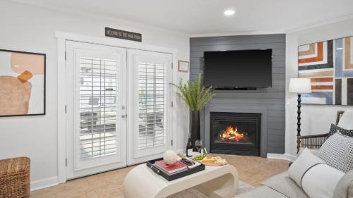 Inlet Beach Heights House | Newly Renovated 2-min Walk to the Beach The Coastal Cottage by AvantStay