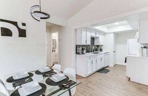 Garland House | Newly Updated Cozy Home