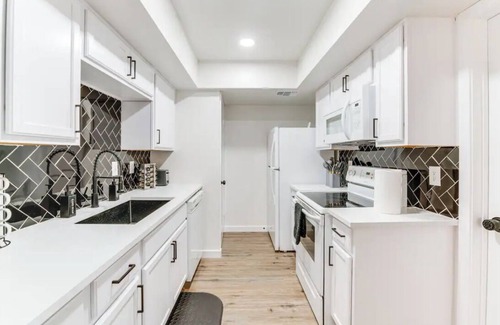 Garland House | Newly Updated Cozy Home