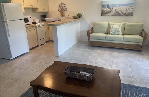 Sion Farm Apartment | Newly updated Deluxe King Bed and memory foam mattress!