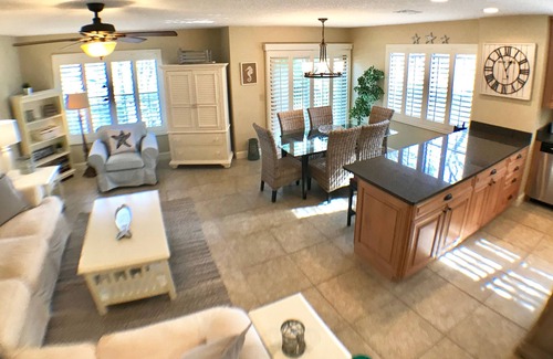 Amelia City Condo | Newly Updated Amelia Island Corner 3BR - Steps to Ocean & Pool, Walk to Ritz