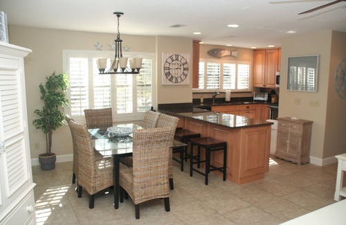 Amelia City Condo | Newly Updated Amelia Island Corner 3BR - Steps to Ocean & Pool, Walk to Ritz