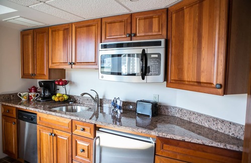 Yachting Village Hotel | Newport Bay Club and Hotel