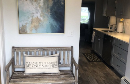 Portsmouth House | Newport County waterfront home with hot tub! Use of 3 kayaks included!