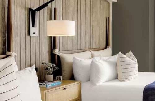 Newport Hotel | Newport Resort w/Breathtaking View | 2 Family Ready Units w/Balcony