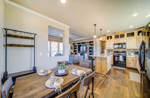 Newport Cabin | Newport Riverfront Home w/Deck + Fire Pit!