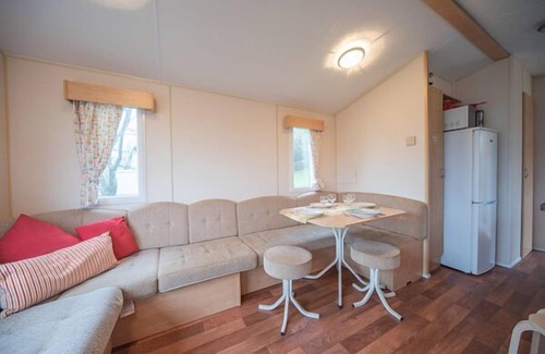 Balminnoch Cabin | Newton Stewart-Sleeps 6-Pool-Parking-Pet Friendly