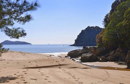 Ngaio Bay House | Ngaio Beach House - Kaiteriteri