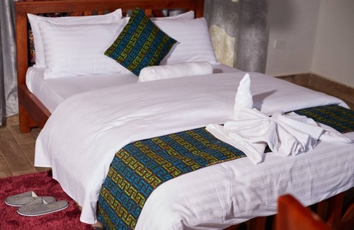 Kinkiizi Bed & Breakfast | ngirisi hill silverback lodge-bwindi