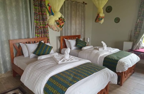 Kinkiizi Bed & Breakfast | ngirisi hill silverback lodge-bwindi