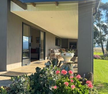 Kwa Sani House | Nguni Cottage