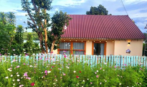 Bao Loc Ski Chalet | Nhà Bên Hồ- The Peace's House