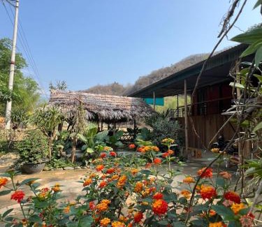 Chieng Chau House | NHÀ CỦA CHI - HOMESTAY FOOD & COFFEE