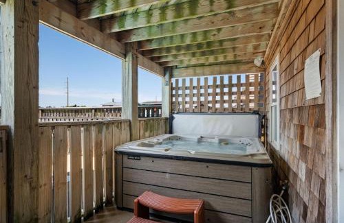 Nags Head House | NH385 Footloose & Fab