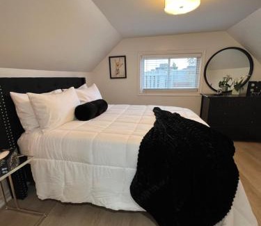 Downtown Apartment | Niagara Escape Loft