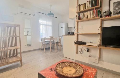 Leon XIII-Los Naranjos Apartment | Nice 2-bedroom apartment in downtown Seville Dionisio