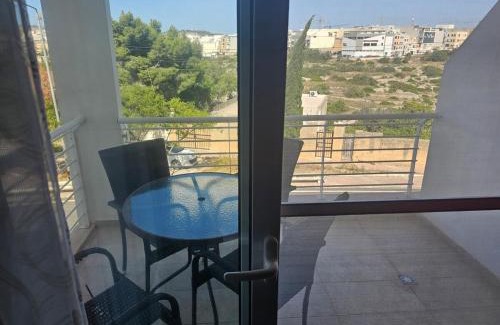 Mosta Apartment | Nice 3 Bedroom Flat at Mosta