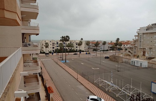 Xeraco Apartment | Nice and spacious third floor apartment with a large glazed terrace facing south-west.
