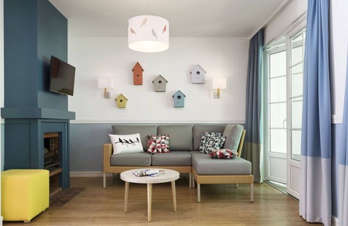 Chamouille House | Nice apartment in villa for 4 guests with WIFI, pool, hot tub, TV, terrace and parking
